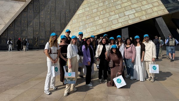 وزارة السياحة والآثار تنظم رحلة تعريفية لـ 12 مؤثر فرنسي وإيطالي