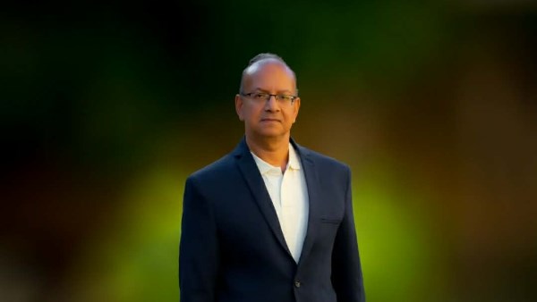  خبير الآثار الدكتور عبد الرحيم ريحان