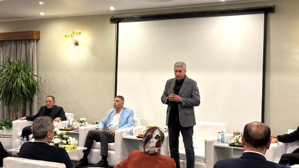 وزير السياحة والآثار 