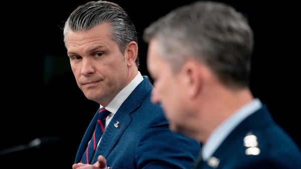 وزير الدفاع الأمريكي