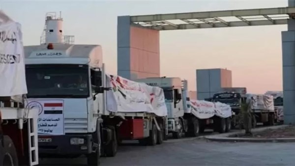 قافلة شاحنات المساعدات الإنسانية