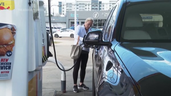 ارتفعت أسعار البنزين