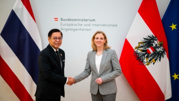 وزيرة الخارجية النمساوية