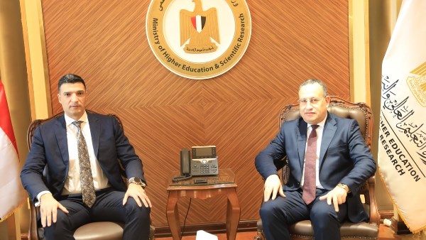 وزير التعليم العالي 