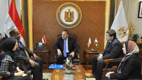 وزير التعليم العالي 