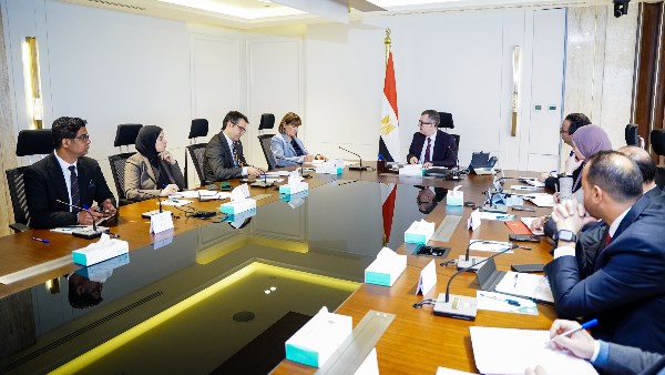 وزير التخطيط  يبحث مع المنسق المقيم للأمم المتحدة تعزيز مسارات التنمية المستدامة ورفع كفاءة الاستثمار العام