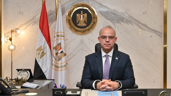 الدكتور محمد فريد صالح وزير الاستثمار والتجارة الخارجية