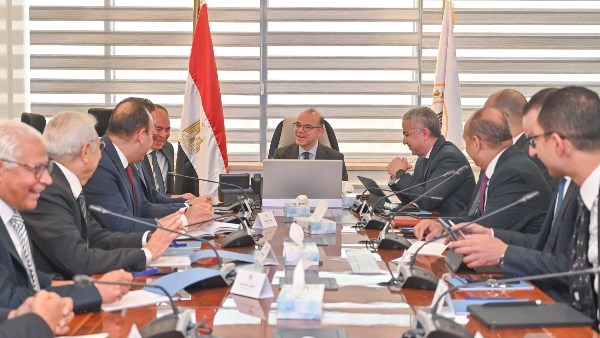 الدكتور محمد فريد وزير الاستثمار والتجارة الخارجية 