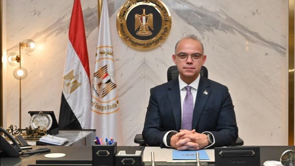 الدكتور محمد فريد وزير الاستثمار والتجارة الخارجية 