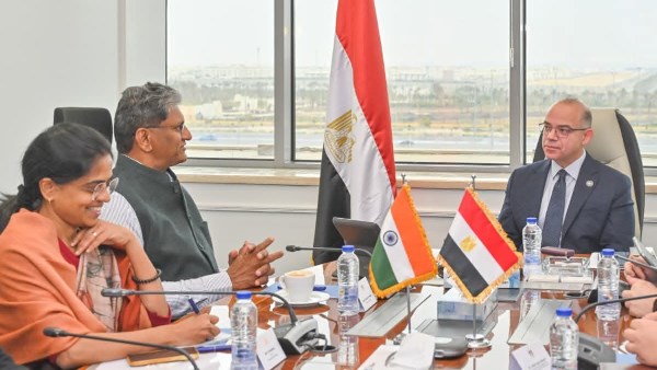 الدكتور محمد فريد وزير الاستثمار والتجارة الخارجية 