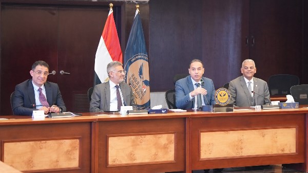 الدكتور إسلام عزام رئيس هيئة الرقابة المالية 