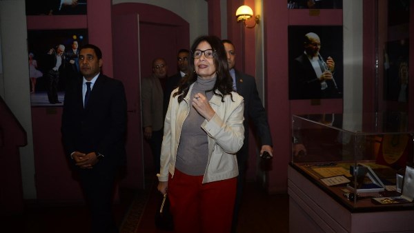 وزيرة الثقافة 