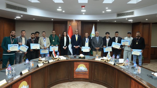 الدكتور أحمد الأنصاري محافظ الجيزة 