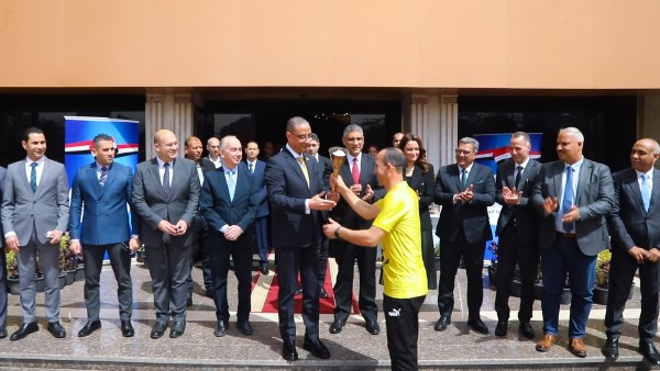  الدكتور أحمد الأنصاري محافظ الجيزة