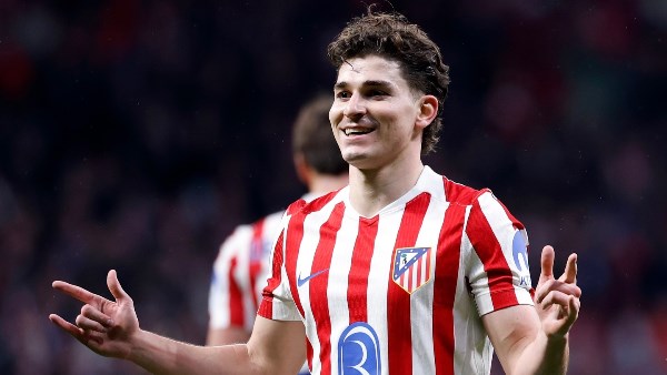 جوليان ألفاريز لاعب أتلتيكو مدريد 