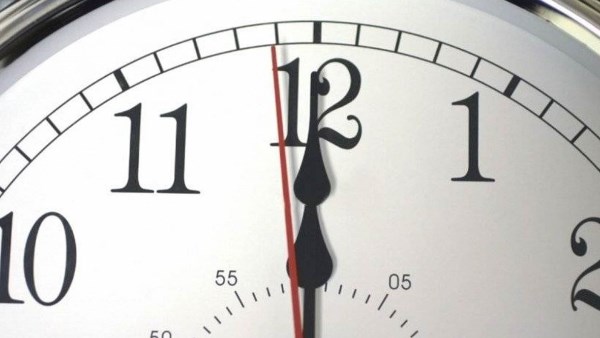 تقديم الساعة