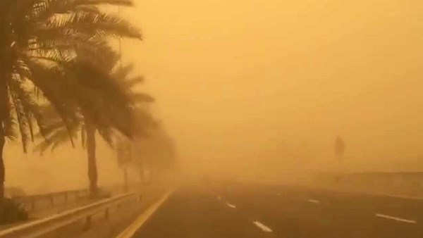 عاصفة ترابية