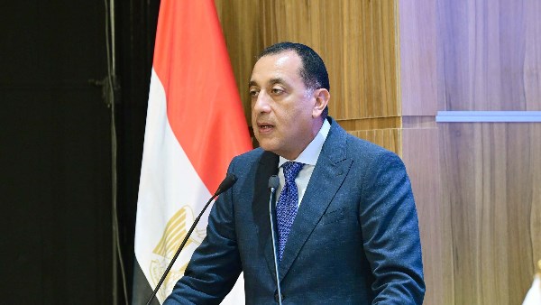 الحكومة تجهز مفاجأة بشأن المرتبات والحد الأدنى للأجور 