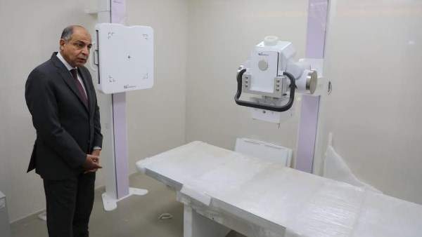 محافظ المنيا يتفقد عدد من المنشآت الطبية 