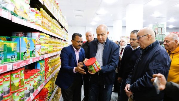 محافظ المنيا خلال الافتتاح 