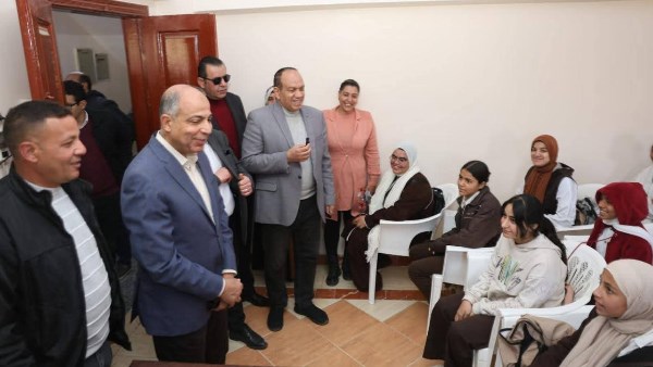 محافظ المنيا يحتفل بيوم الشهيد في مركز شباب الروضة بملوي ويشيد بروح الانتماء لدى الشباب