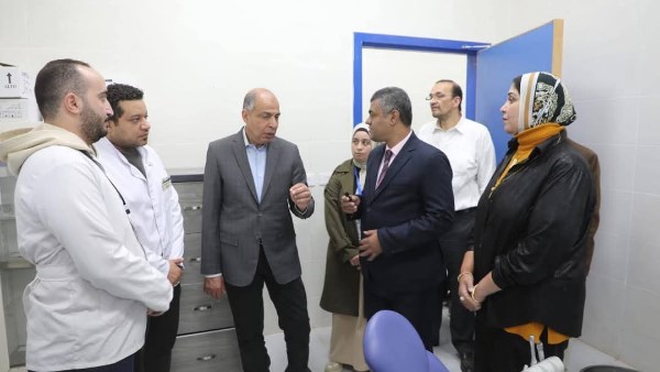 محافظ المنيا يفتتح الوحدة الصحية 