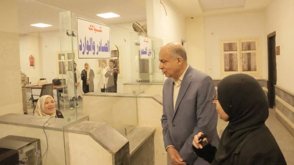 محافظ المنيا خلال الجوله 