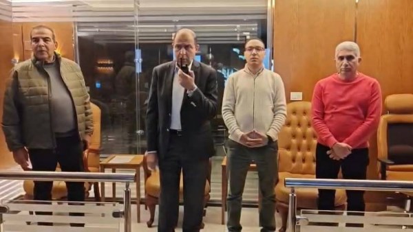 محافظ المنيا من داخل مركز السيطرة 