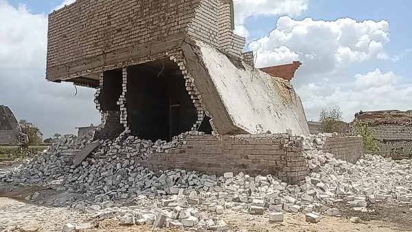 ازالة التعديات على الأراضي الزراعية 