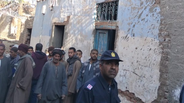 إصابة 3 أشخاص في إنهيار جزئي بمنزل بقرية "عرب الشنابلة" بأسيوط
