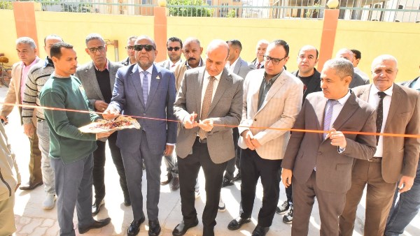 تخفيضات تصل إلى 30%.. علوان يفتتح معرض "أهلاً رمضان" بمدينة أسيوط الجديدة