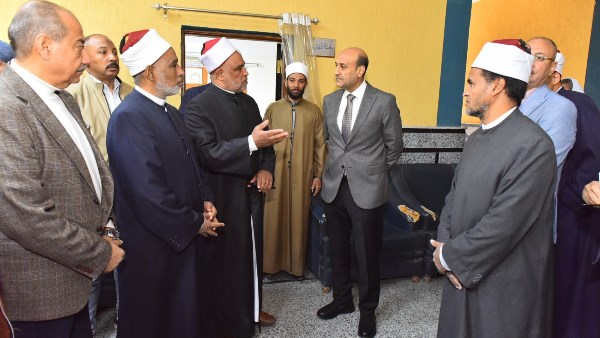 محافظ أسيوط يتفقد منطقة الوعظ ولجنة الفتوى الرئيسية