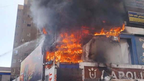 حريق محل للملابس والادوات الرياضية بمدينة أسيوط 