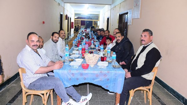 فطار كلية الآداب بجامعة سوهاج