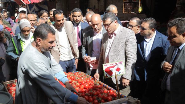 جولة محافظ قنا 