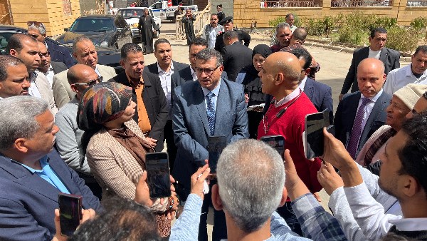 جولة محافظ قنا 