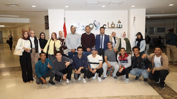 وفد السياحة والفنادق  يدعم الأطفال مرضى  السرطان فى الصعيد