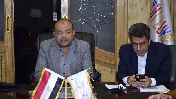 اجتماع اللجنة العليا للمواقف بالأقصر لمتابعة تطبيق التسعيرة الجديدة للوقود وتعريفة السرفيس