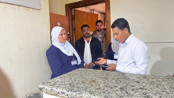 جولة تفقدية لوكيل صحة الأقصر وختام أعمال القافلة الطبية بالكرنك