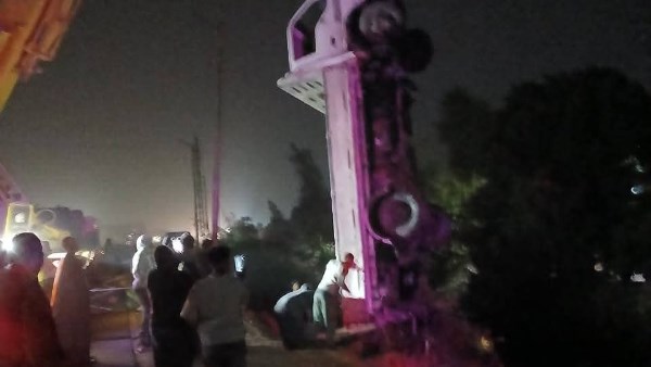 انقلاب سيارة نقل