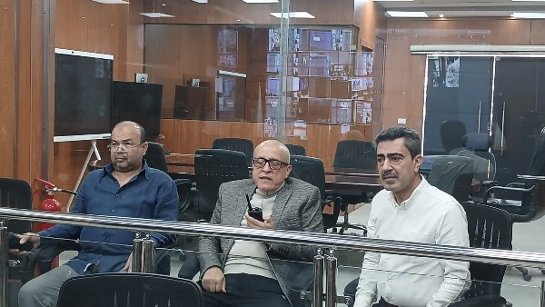 محافظ الأقصر يتابع أعمال إزالة المتغيرات غير القانونية عبر الشبكة الوطنية