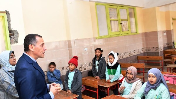 جولة محافظ أسوان