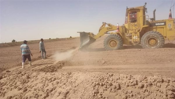 في آخر أيام عيد الفطر .. الوادي الجديد تسترد 4 أفدنة من وضع يد