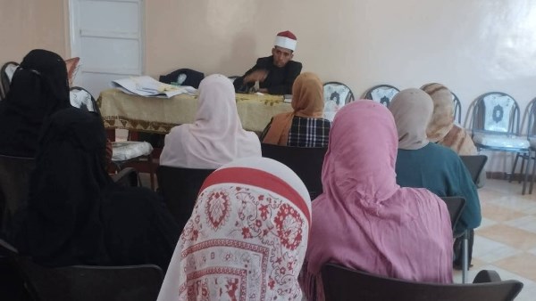 جانب من الندوه