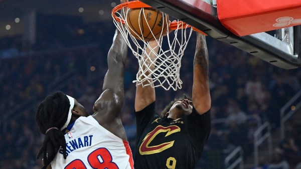 كافالييرز يُسقِط بيستونز 