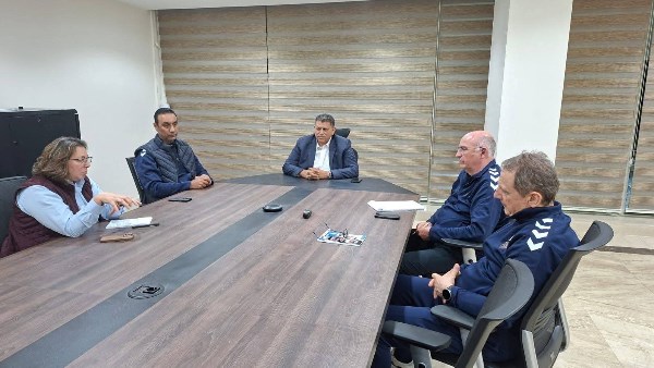 اتحاد اليد يطلق مشروعًا طموحًا لتطوير المدرب الوطني بالتعاون مع الدولي والأفريقي