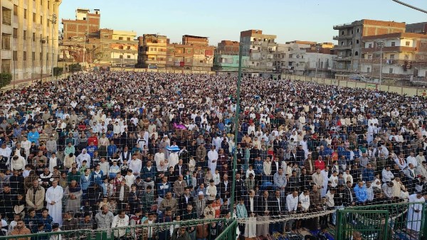 المصلين بالهيئات الشبابية والرياضية بالاسكندرية