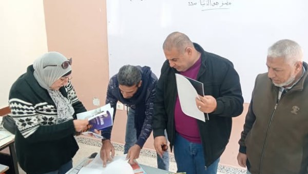 مدير تعليم مطروح خلال الجولة 