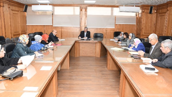 خلال الاجتماع 