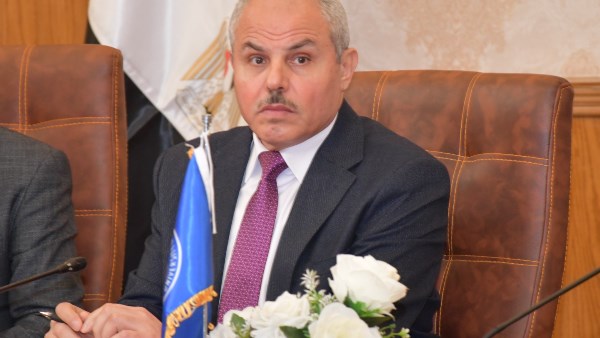 رئيس جامعة قناة السويس 